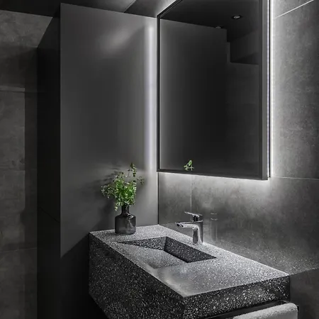 Urbanstay - Prime Location Designer *