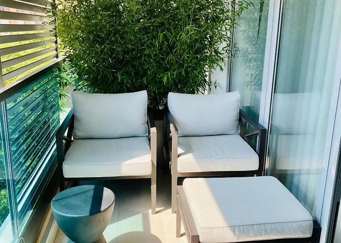 Urbanstay - Prime Location Designer Appartement *