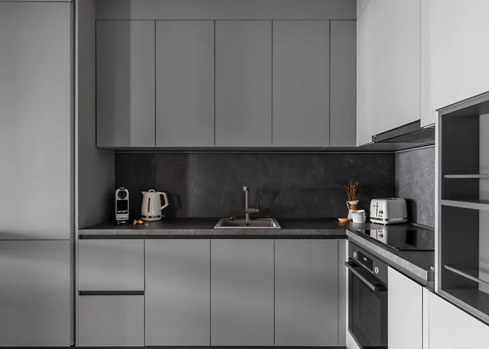 Urbanstay - Prime Location Designer