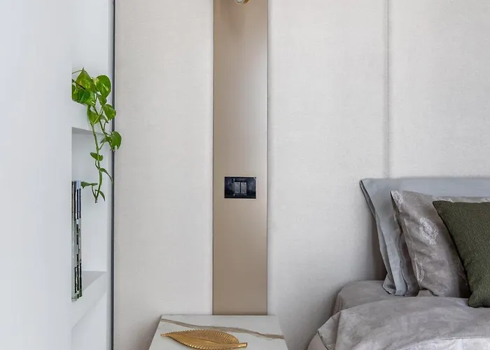 Urbanstay - Prime Location Designer Appartement *